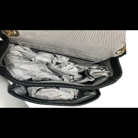 Like Dreams Black Faux Leather Chain Purse - Picture 4 of 5